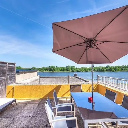 Monkey Paradise Bel Vue Loire Apartment *